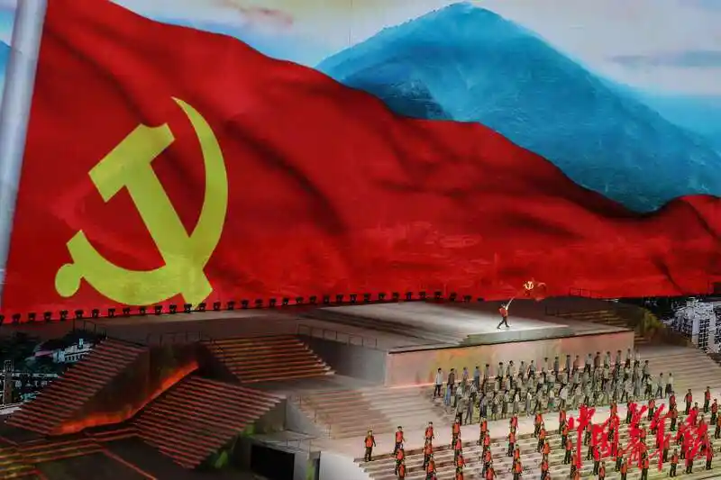 庆祝建党百年文艺演出上的十大震撼瞬间_新闻频道__中国青年网