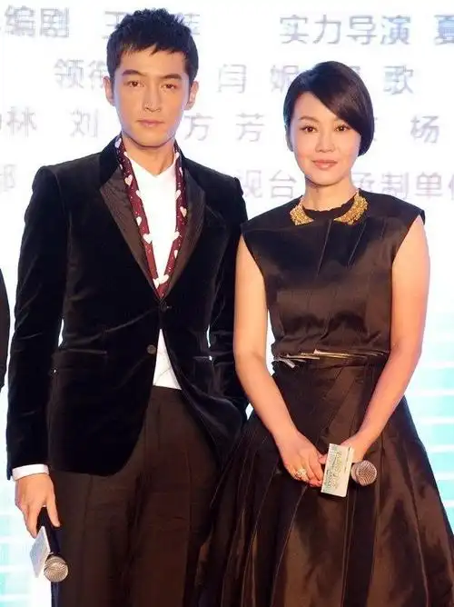 生活启示录开机 闫妮胡歌大谈姐弟恋