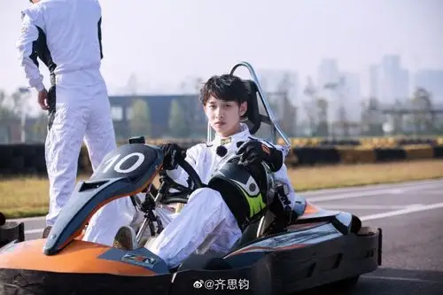 齐思钧超话#名侦探学院##名侦探学院第三季#你看,越努力越幸运是真的