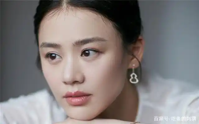 马思纯清新甜美个人写真,五官精致清新脱俗!