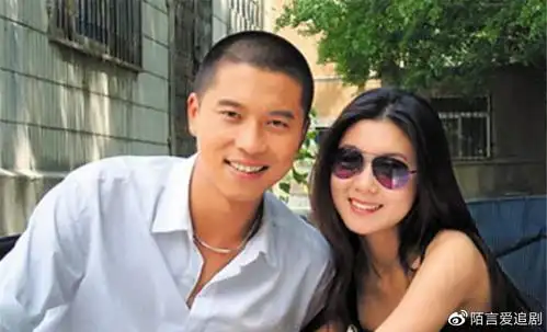 王雷和妻子李小萌相守14年恩爱不减一家3口幸福得让人羡慕