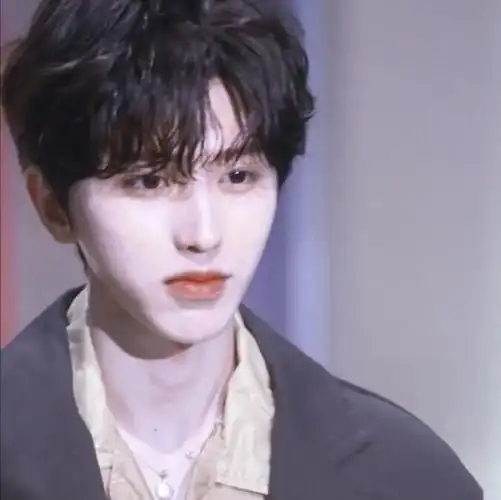 真爱粉专属蔡徐坤头像壁纸541期