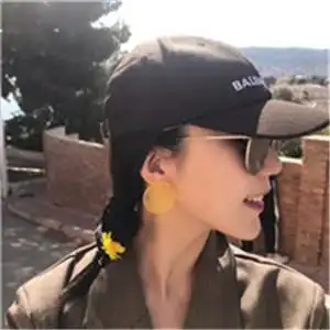 高冷墨镜霸气女生头像,爱上这种超拽范的女人