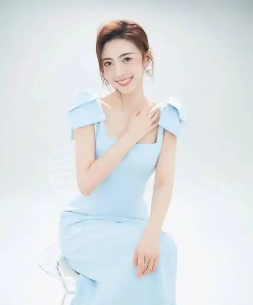 张舒越:从哈尔滨走出的央视美女主持人,男友在雾中迷路了_机会_实践