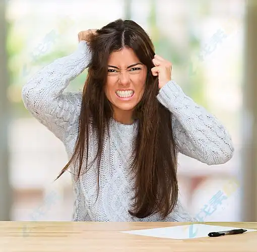 烦恼抓头发长发女子高清图片下载