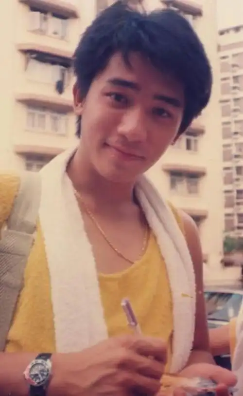 那个年代的帅哥之梁朝伟24张照片带你感受他的帅