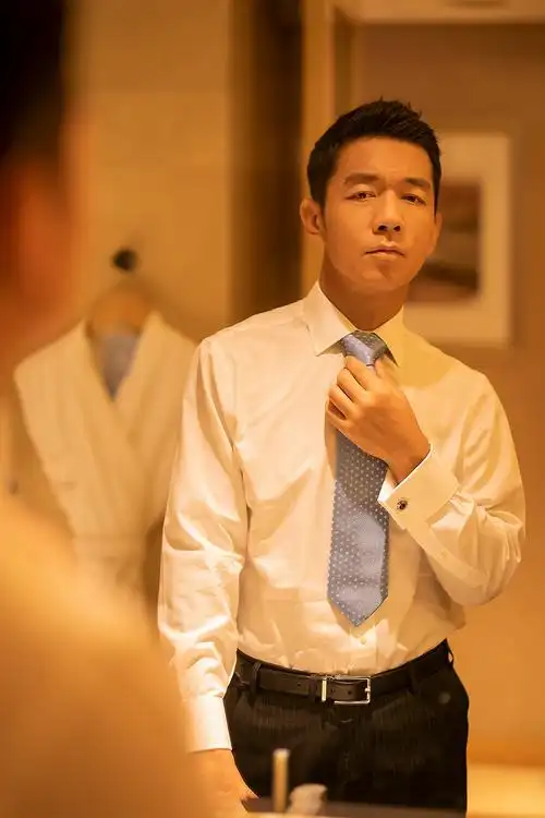 由邢佳栋,贾乃亮,李纯等人主演的新时代军旅大剧《空降利刃》在北京