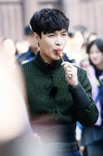 exo 小绵羊 张艺兴 lay 长沙小骄傲 #壁纸 #头像