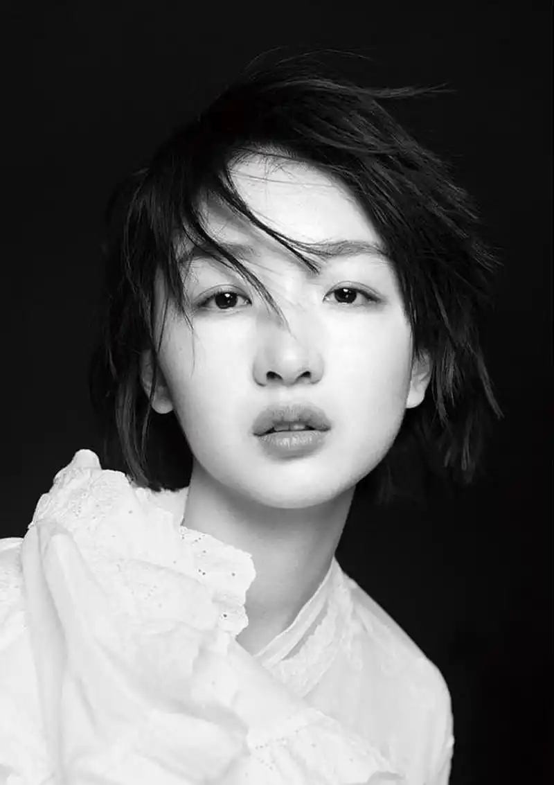 周冬雨,中国当红演员!