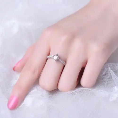 32克拉副石0.2克拉f-g色si净度13号钻戒w00238