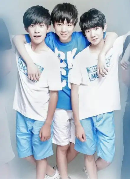 tfboys出道照片曝光 王源王俊凯老早就认识了