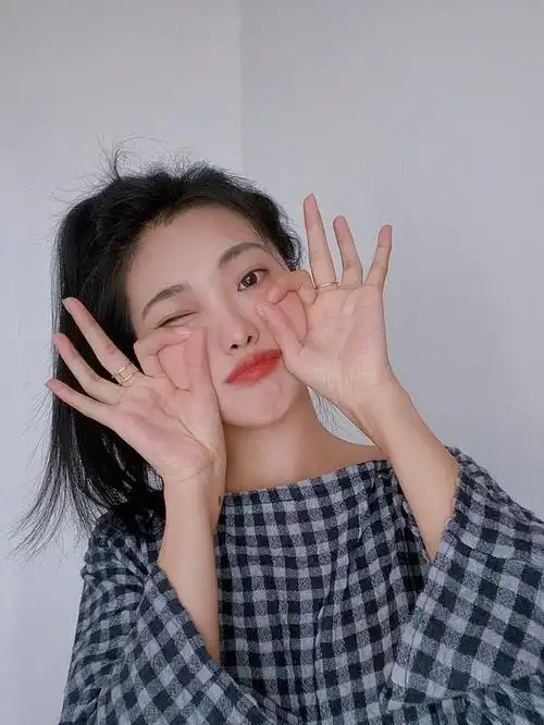 自拍拍照pose,找好角度配合姿势,自拍照片美上天