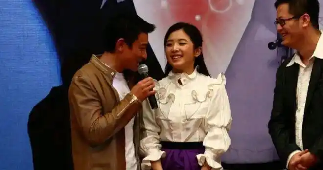 张含韵被诬陷拍不雅照遭主持人逼哭认刘德华当干爹翻身