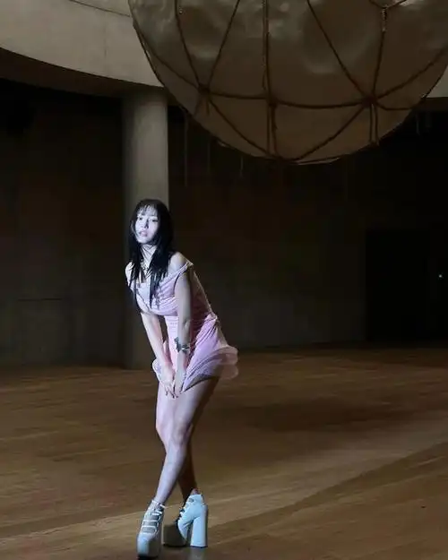 小欧会挑选并翻牌!我们一起在追寻美的路上越走越远