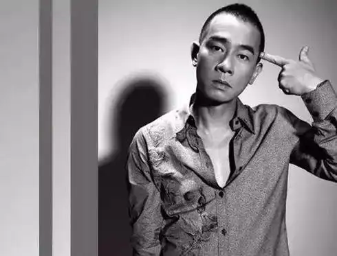 陈小春发文告别披荆斩棘的哥哥