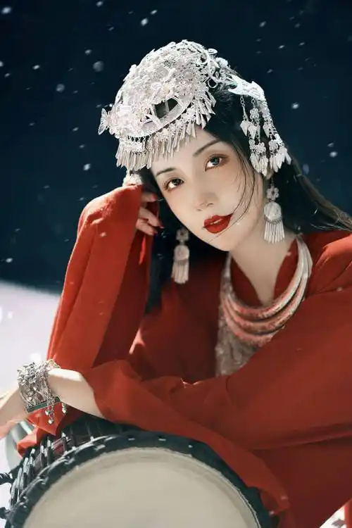 陈欣予新年写真曝光 雪女造型美出新高度