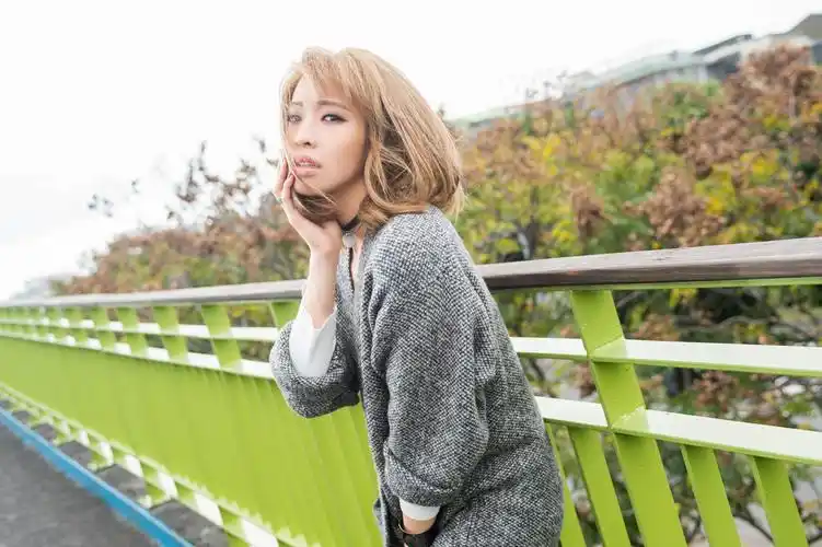 比尔贾执导袁咏琳虐心新单thatsalrightmv哭戏太丑被剪光