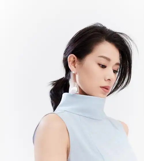 胡杏儿elleshop性感杂志封面写真