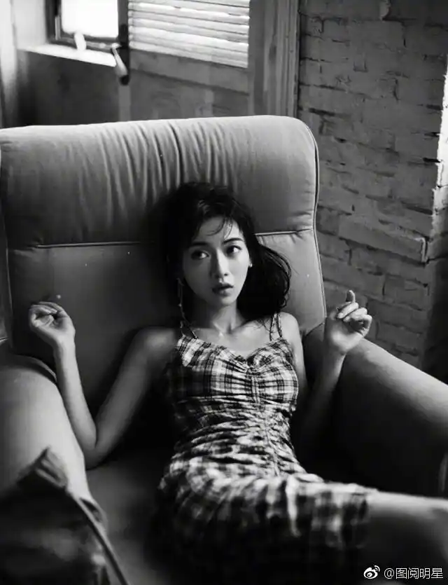 吴谨言《男人装》性感大片,惊艳你的双眼.