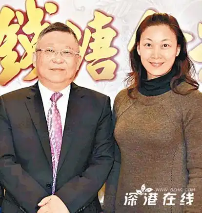 李居明资料照片 风水大师李居明与明星 李居明老婆