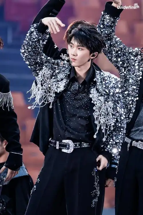 76「 天生舞台掌控者一个眼神锁住我 」@时代少年团队长-马嘉祺