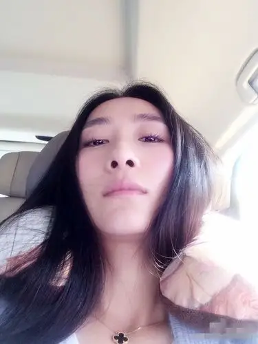 自黑出新高度!陶昕然晒自拍论角度重要性(图)