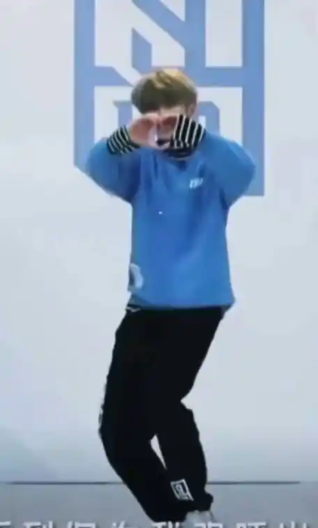 其实这几个舞台也不止偶练选手翻唱过 但||还得是你啊蔡徐坤啊 选秀