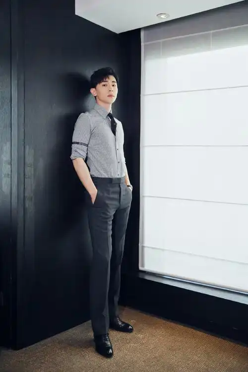 邓伦蔡徐坤庞瀚辰谁的腿长秒杀你?