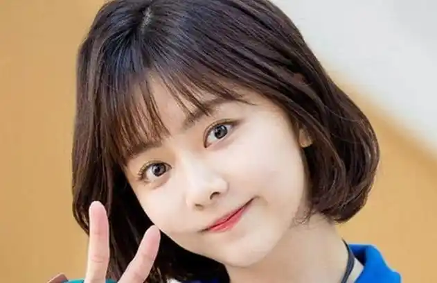 圆脸适合什么刘海,圆脸适合八字刘海吗(拯救大圆脸的"刘海")