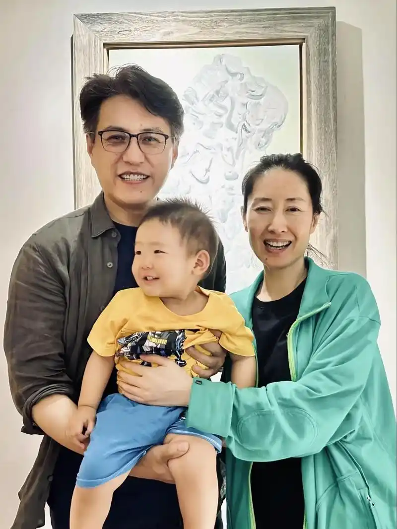 2013年,刘敏涛向富豪老公提出离婚,老公听了哈哈大笑:"如