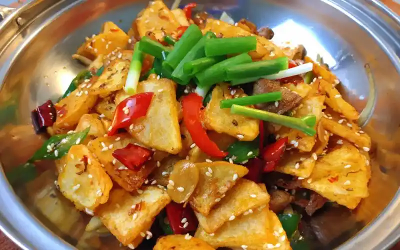 活动  干锅土豆片很多人第一步就错了,大厨教你小技巧,比饭店卖的还