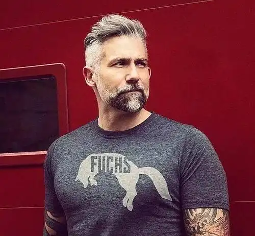 爷爷灰发型爆红型男圈,连郑恺都染起来了!