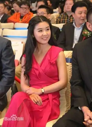 李小萌个人资料 李小萌个人资料简介身高插图