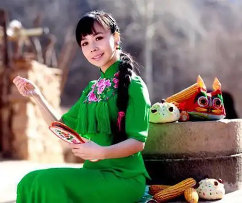 国家一级演员王二妮,人生巅峰时却回农村种田,背后隐藏着什么?