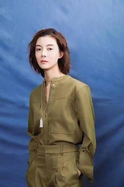 43岁车晓近照曝光,从国民女神到自信女王,她的蜕变之路让人惊叹