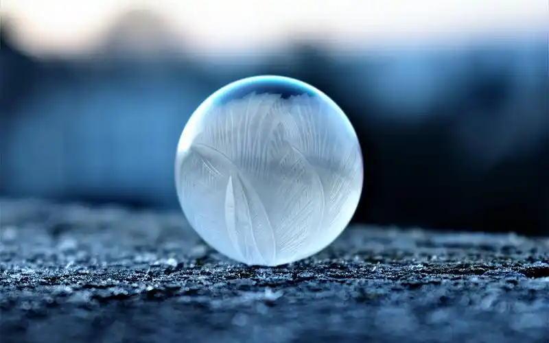 唯美透明泡泡图片桌面壁纸