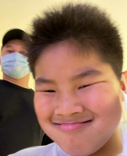 在儿童节,不选孩子的晒照,倒是怎么丑怎么来,安吉内心os:我不要面子的