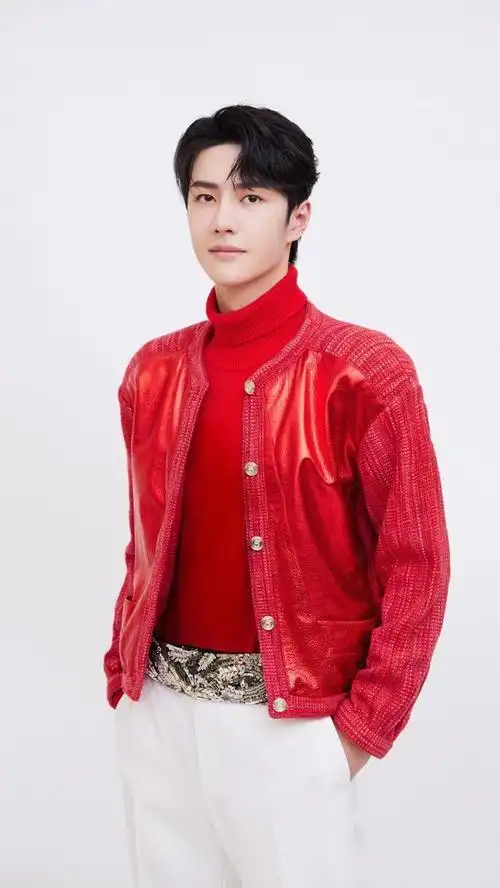 演员王一博帅气酷盖的红衣造型请看帅照