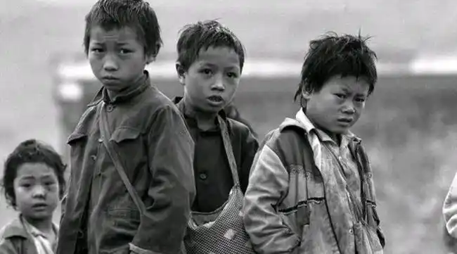 90年代的贵州黔南老照片,看看是否留有你的童年时光?