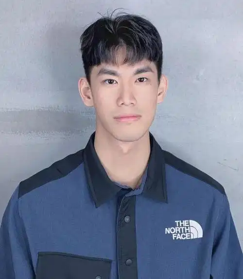 男生碎盖头发型图片正面2021男生流行6款发型