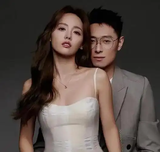 张嘉倪与杜淳同居7年失败后嫁无情男买超如今婚姻状况成谜