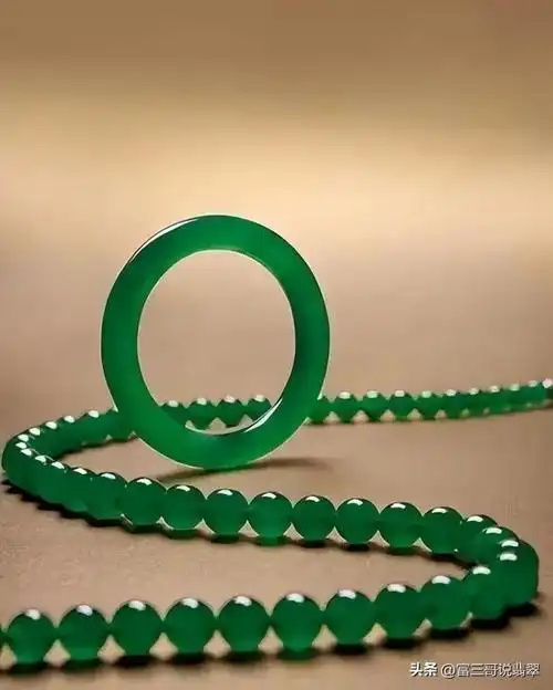 帝王绿翡翠牌子价值多少(帝王绿翡翠是不是最贵的?)-第6张图片-辉嘻哈