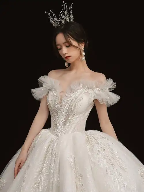 若浅法式主婚纱2021新款新娘一字肩结婚晚礼服豪华大气抹胸女