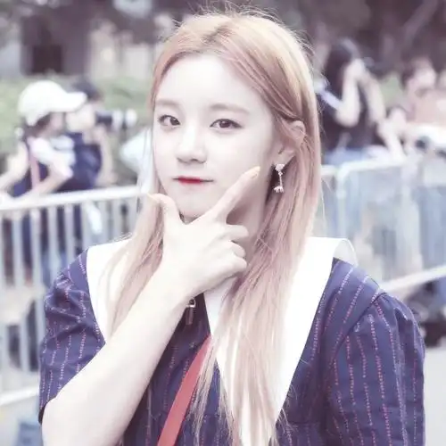 自制宋雨琦滤镜头像