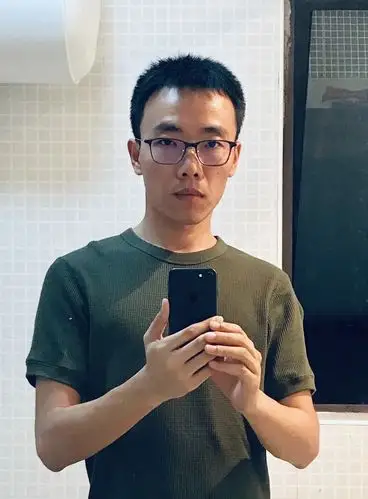 我的画彩铅笔炭笔虽然画画的好,但是生活中就是低调的普通人一个.