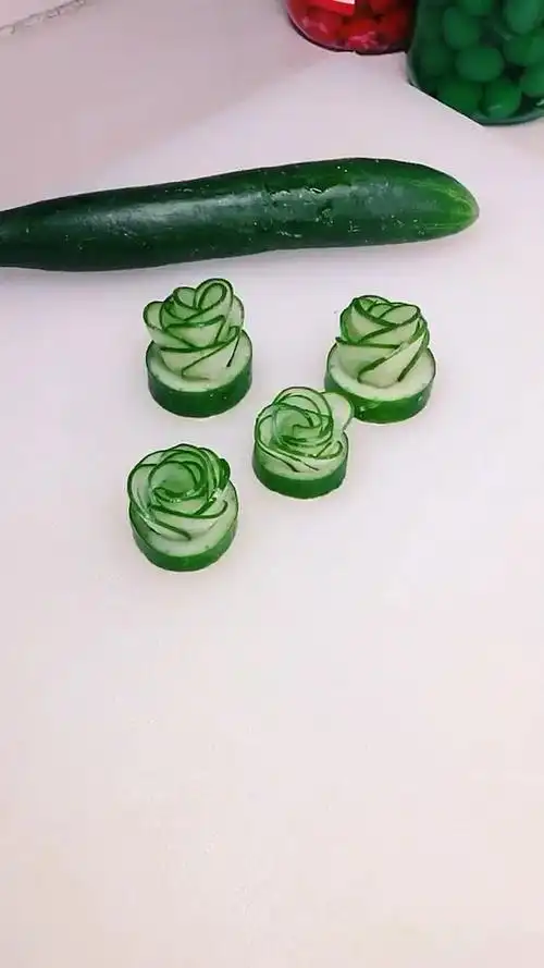 隔离病毒不隔离爱#黄瓜切花这刀工也没谁了@全民小助手