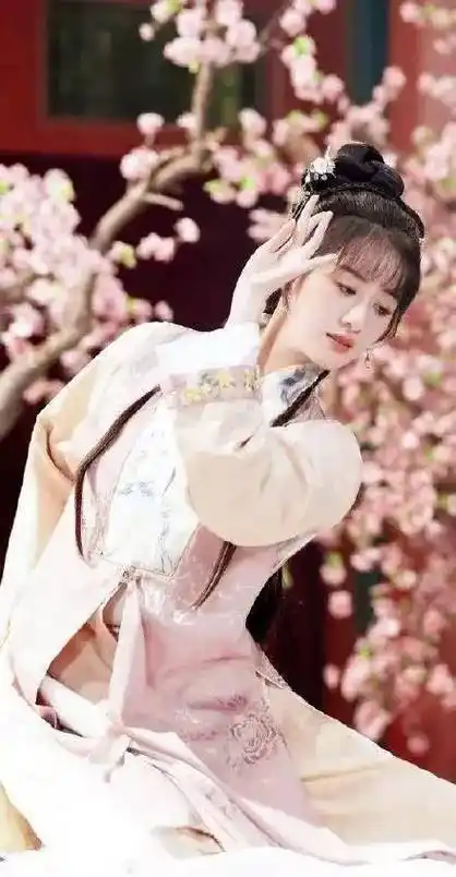 原创47岁钟汉良凭什么还能搭档90小花演古偶上次谭松韵这次袁冰妍