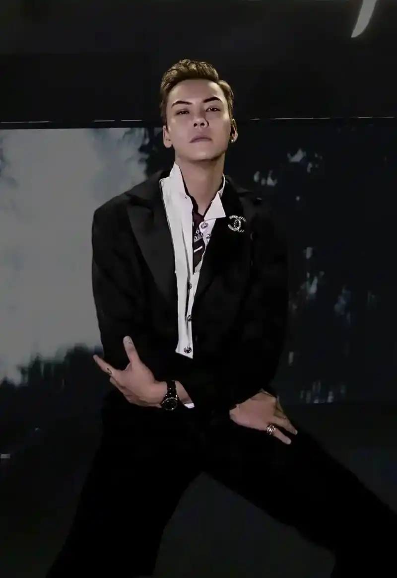 陈伟霆.#帅不帅你说了算 - 抖音