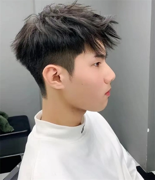 帅气摩根烫发型 型男必备的烫发_男生烫发 - 美发站