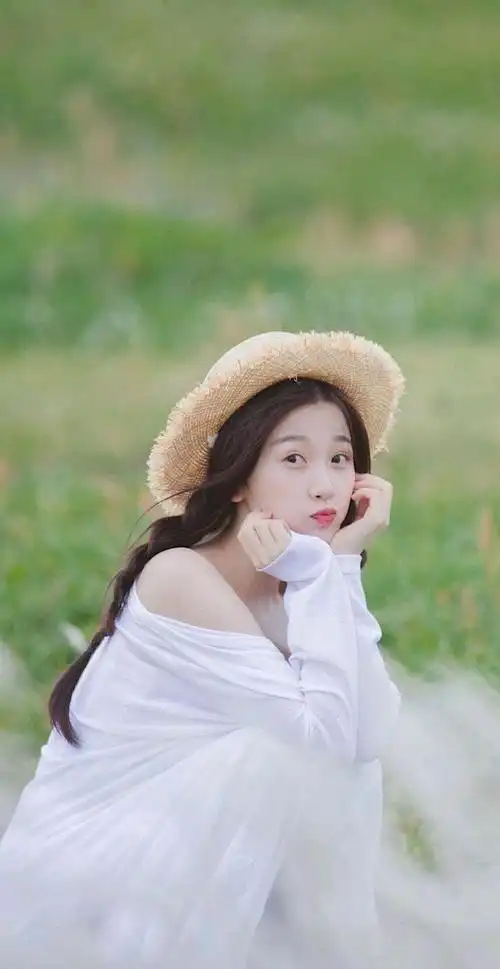 虞书欣清新甜美写真,喜欢的点赞收藏哦!